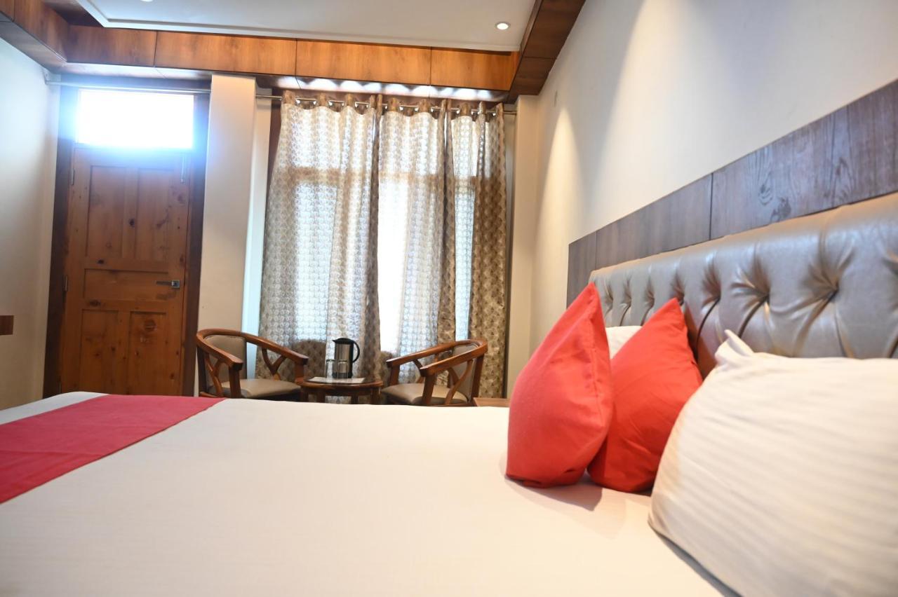 Hotel Apple Blossom B$B Manāli Kültér fotó