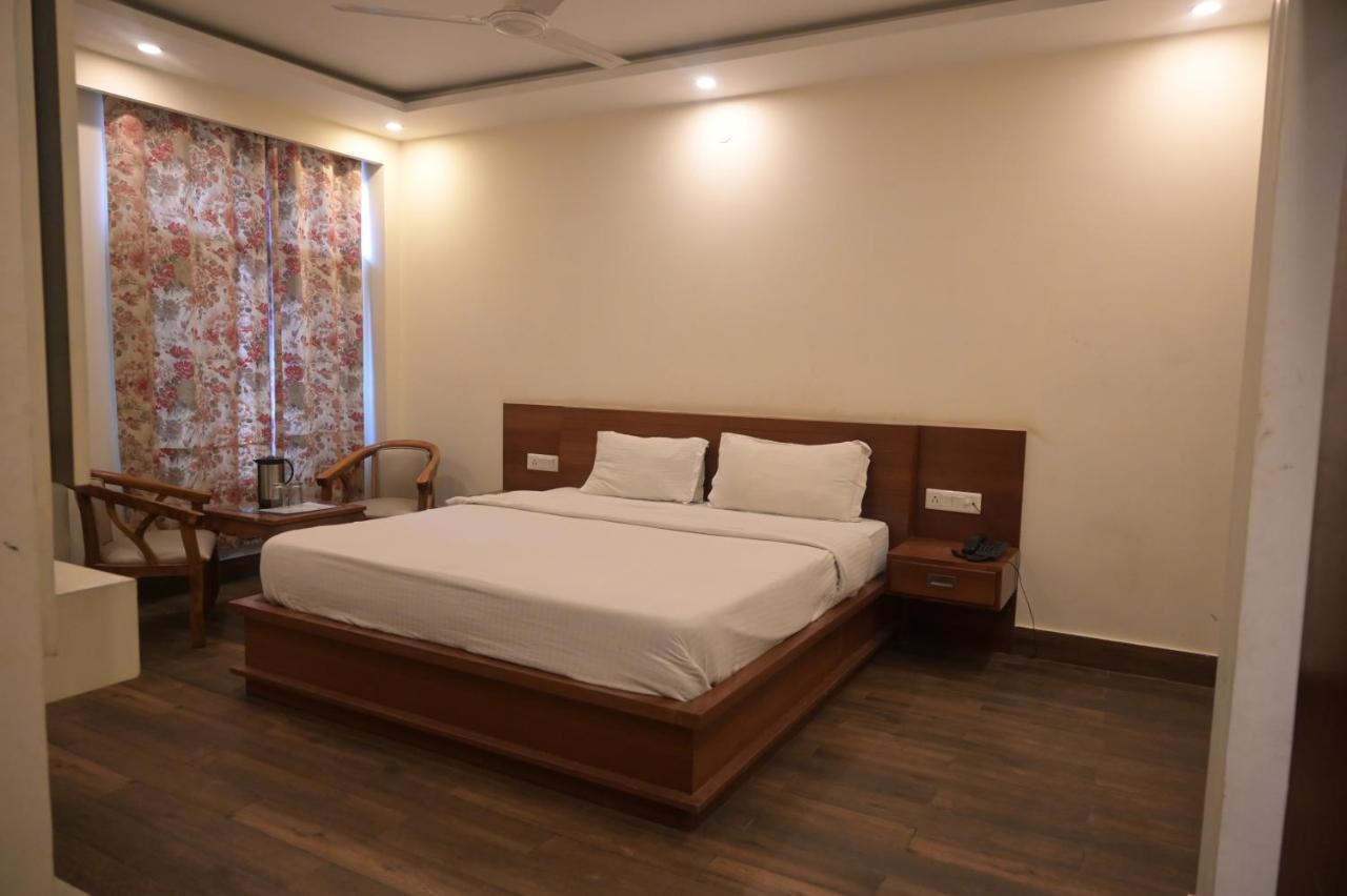 Hotel Apple Blossom B$B Manāli Kültér fotó