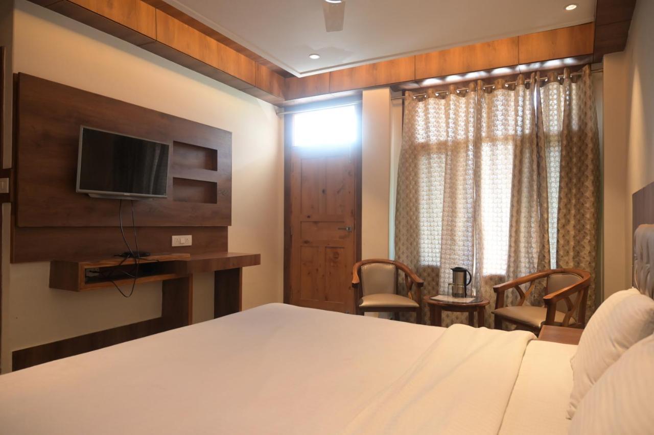 Hotel Apple Blossom B$B Manāli Kültér fotó